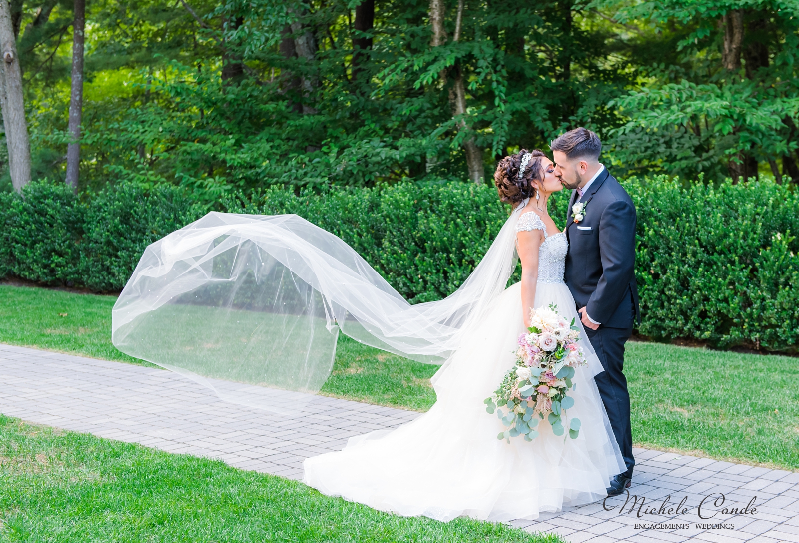 Romantic Wedding at Lakeview Pavilion Foxboro: Rachel + AJ - Michele ...